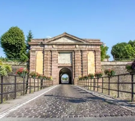 La De Madame Vauban